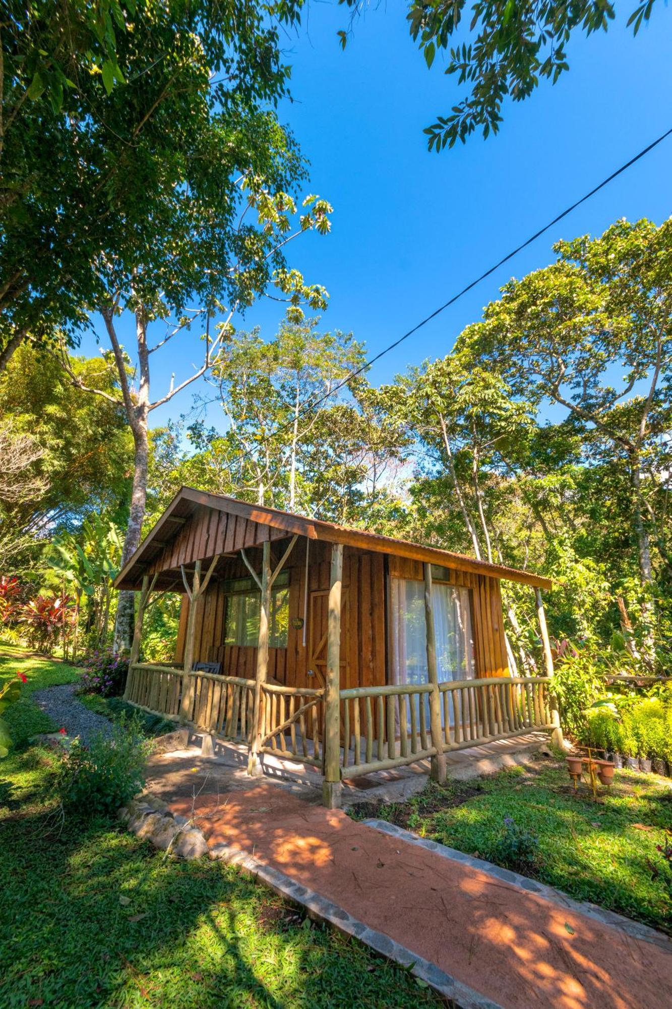 Vista Turrialba Lodge Exterior photo